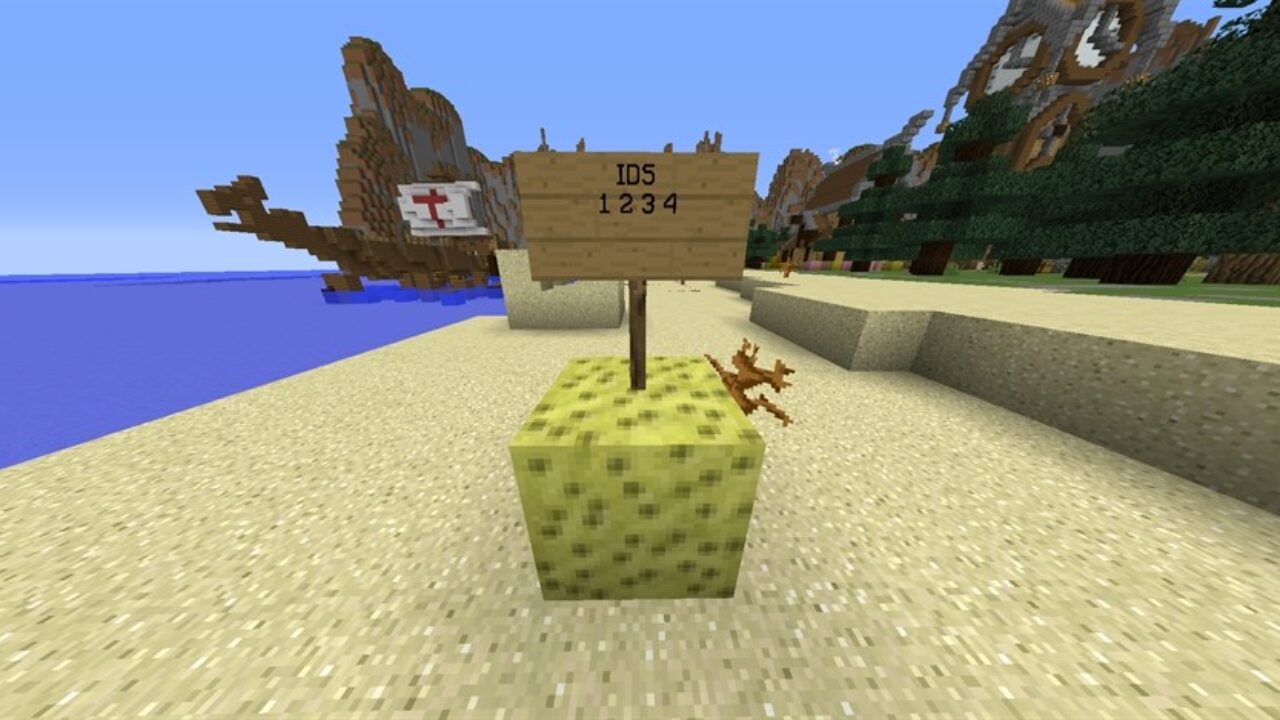 Treasure chests in Block Hunt MCPE Map