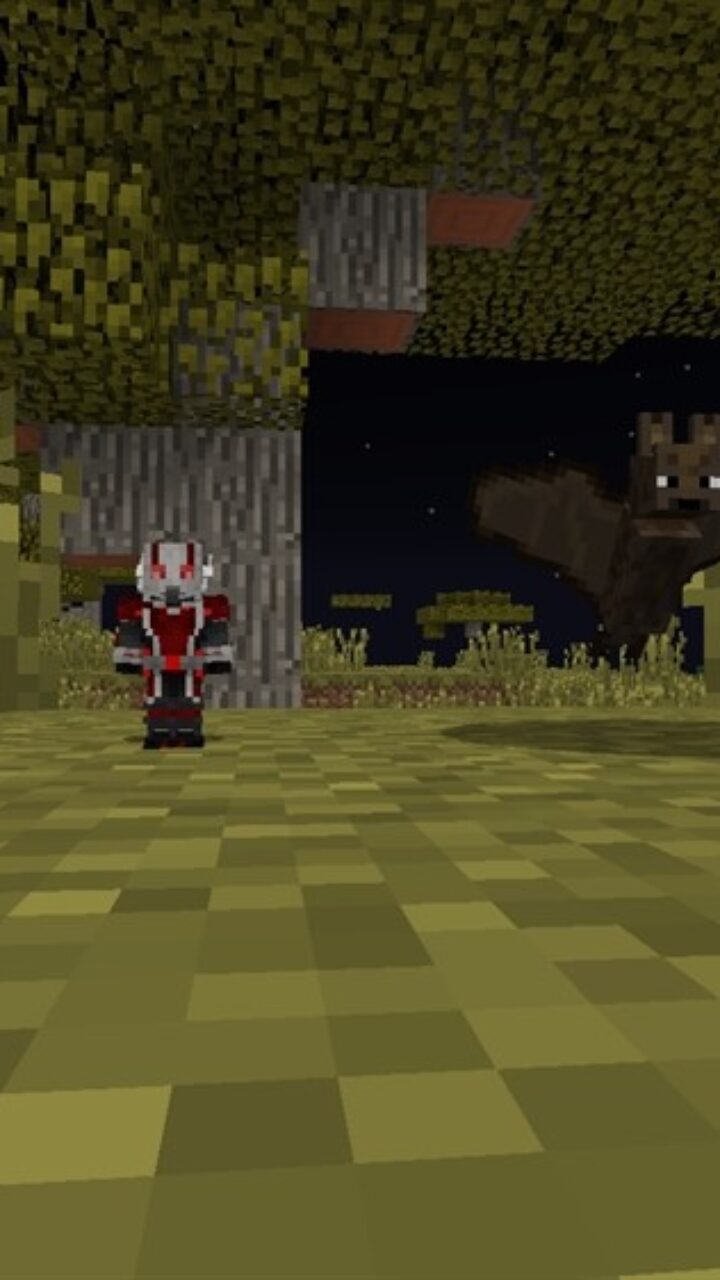 Become small in Ant-Man MCPE Mod