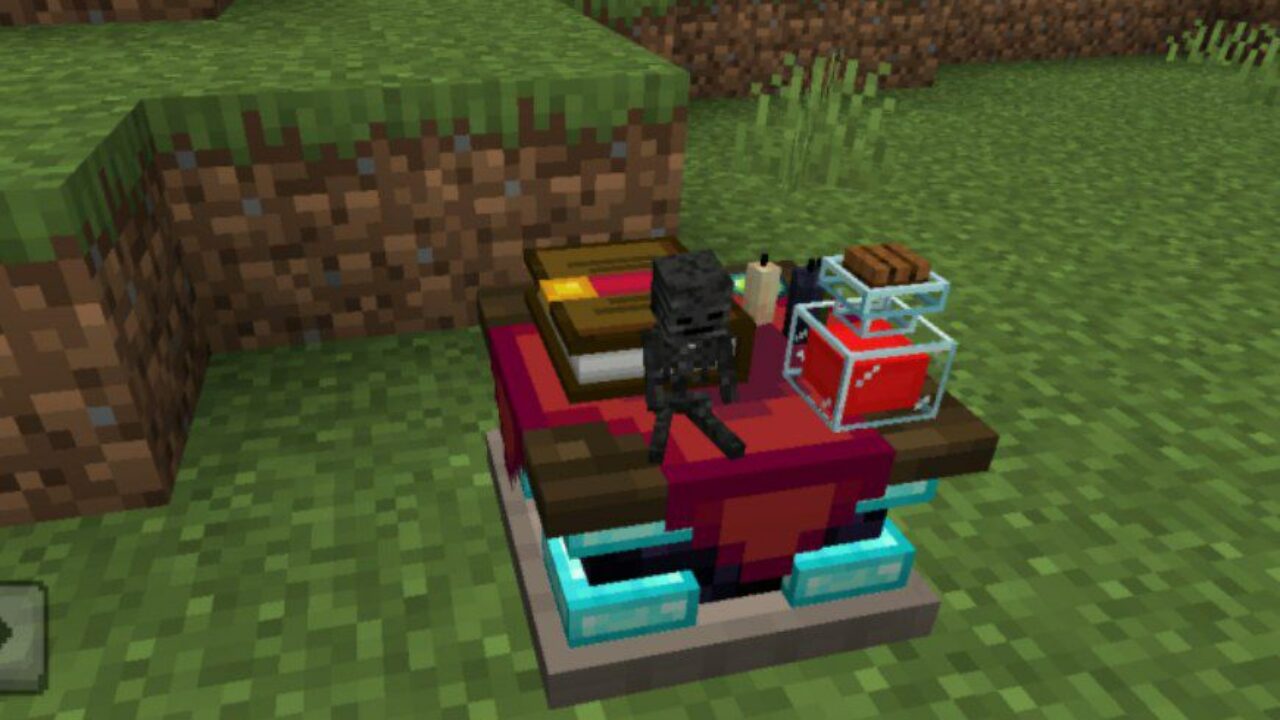 Table from Enchantment Books Mod for Minecraft PE